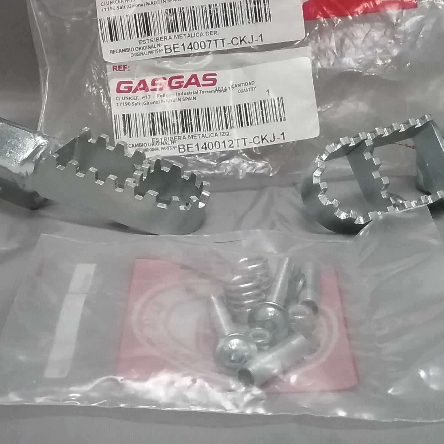 NEW GASGAS BE14007TT-CKJ-1/BE140012TT-CKJ-1 COMPLETE METALLIC FOOTPEGS RT/LT