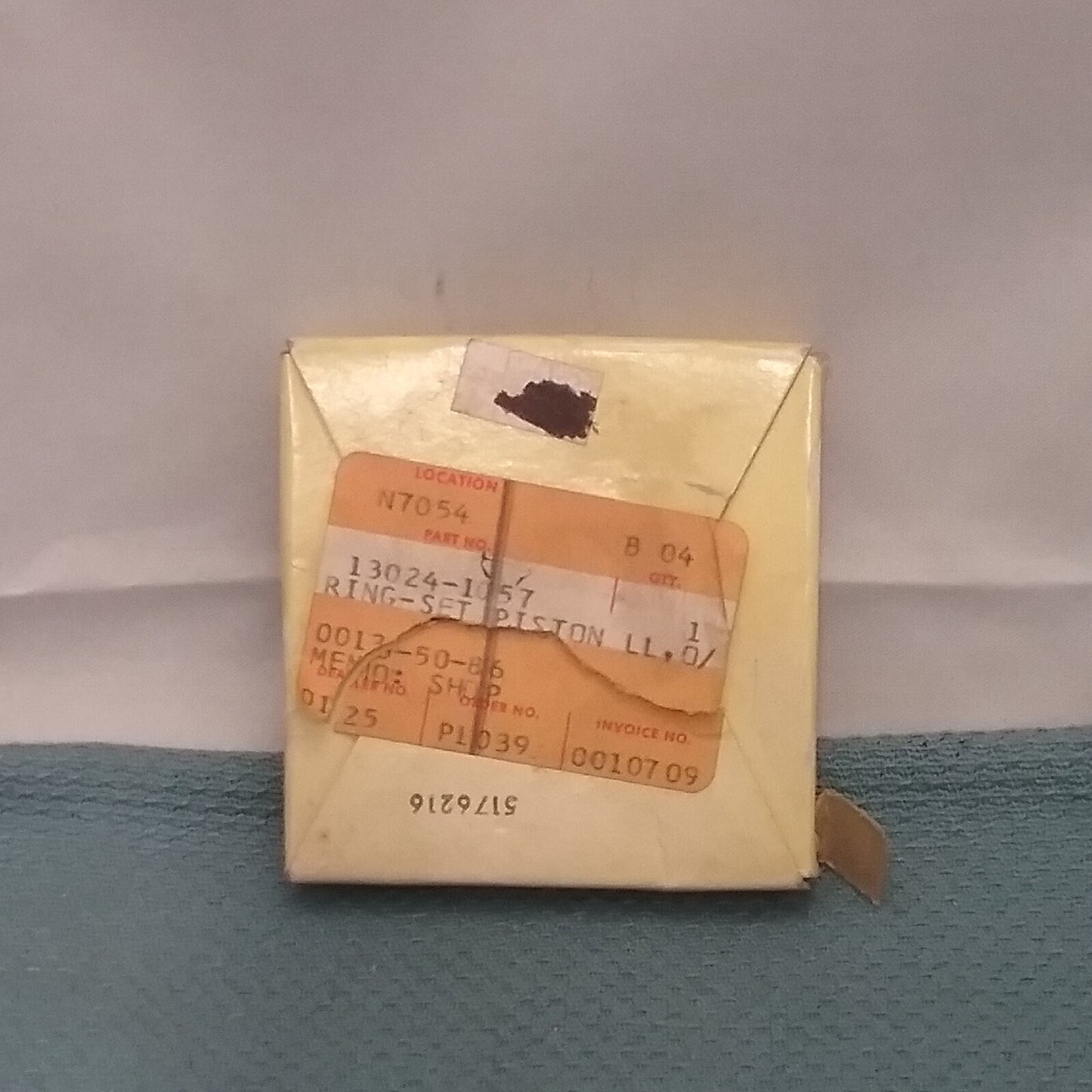 NEW GENUINE KAWASAKI 13024-1057 RING-SET PISTON LL, O/ 1985