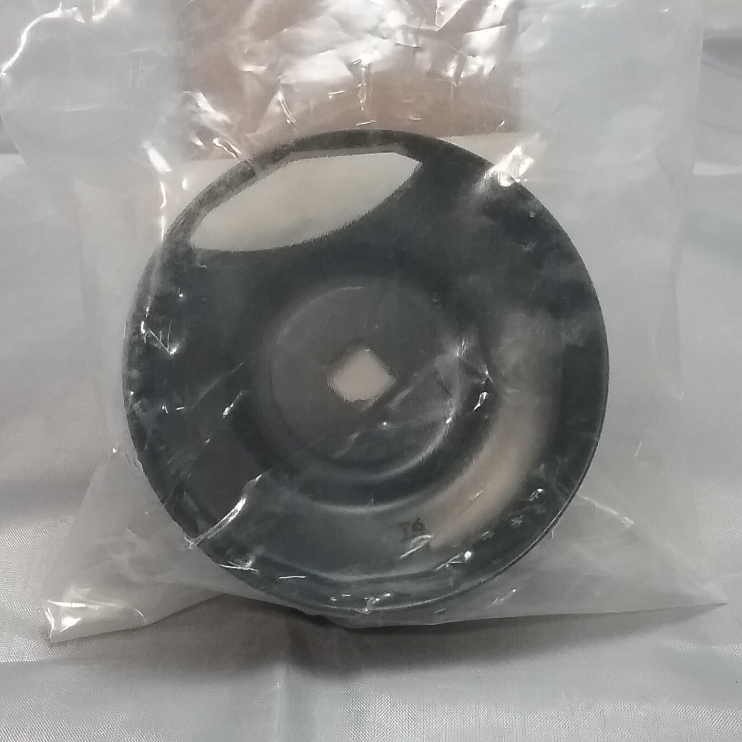 NEW V-TWIN 16-0743 OIL FILTER WRENCH, 3/8" DRIVE FITS ALL SPIN-ON FILTERS