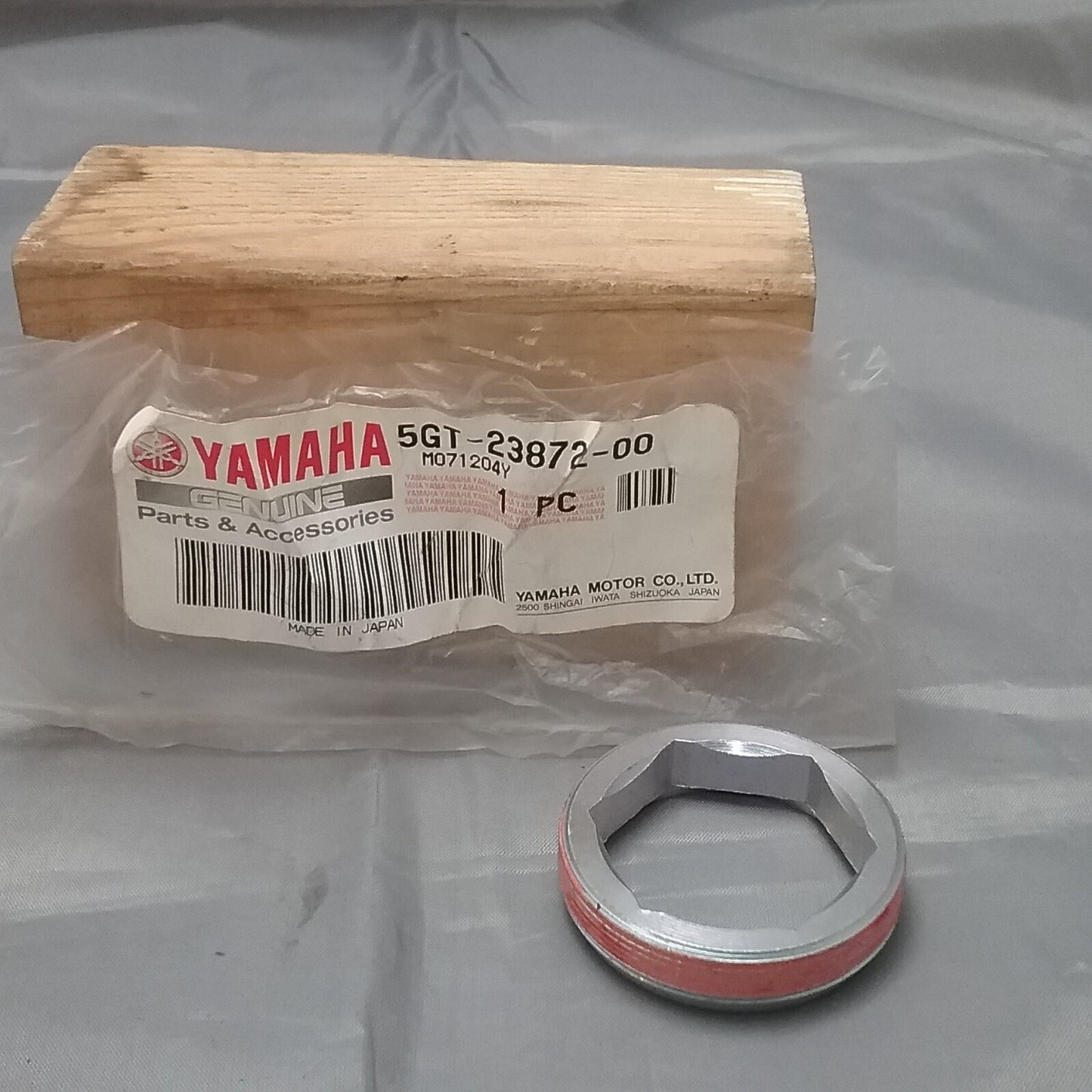 NEW GENUINE YAMAHA 5GT-23872-00-00 HOLDER, BEARING 1987-2021