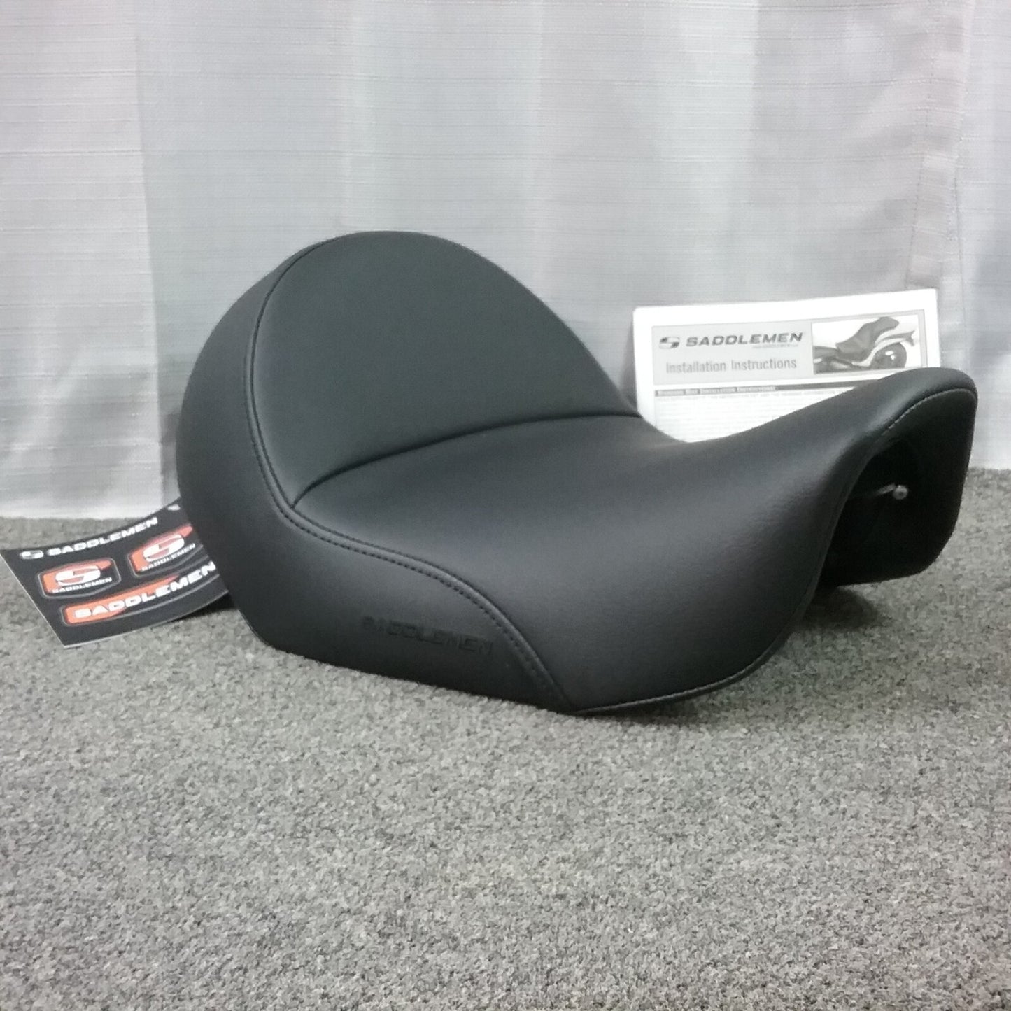NEW SADDLEMAN 806-04-0021 Renegade Heels Down Solo Seat