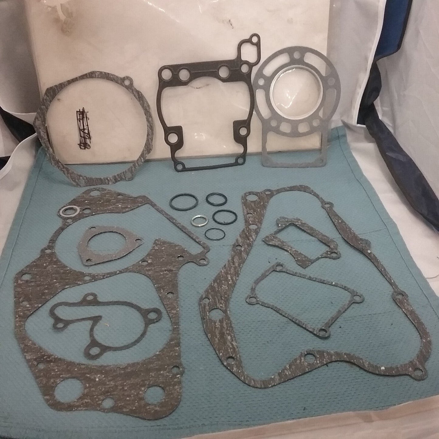 NEW SUZUKI 11400-01813 ENGINE GASKET KIT 1986-1988