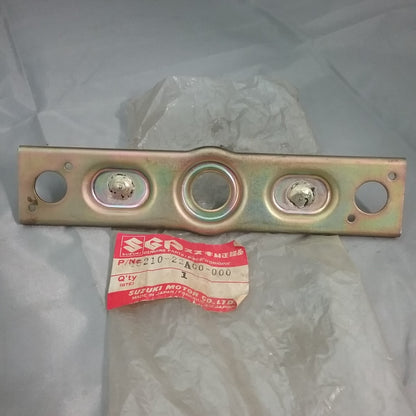 NEW GENUINE SUZUKI 45210-22A00 STRIKER, SEAL LOCK 1985-93