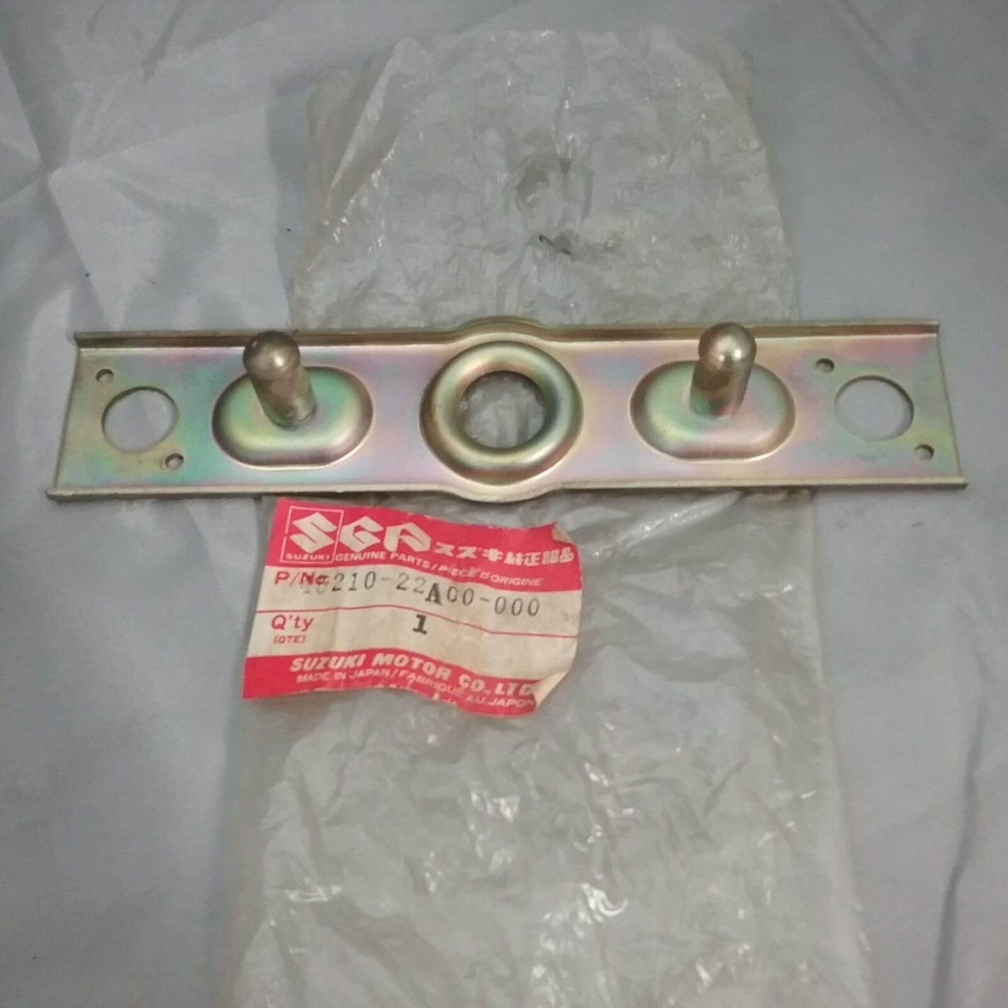 NEW GENUINE SUZUKI 45210-22A00 STRIKER, SEAL LOCK 1985-93