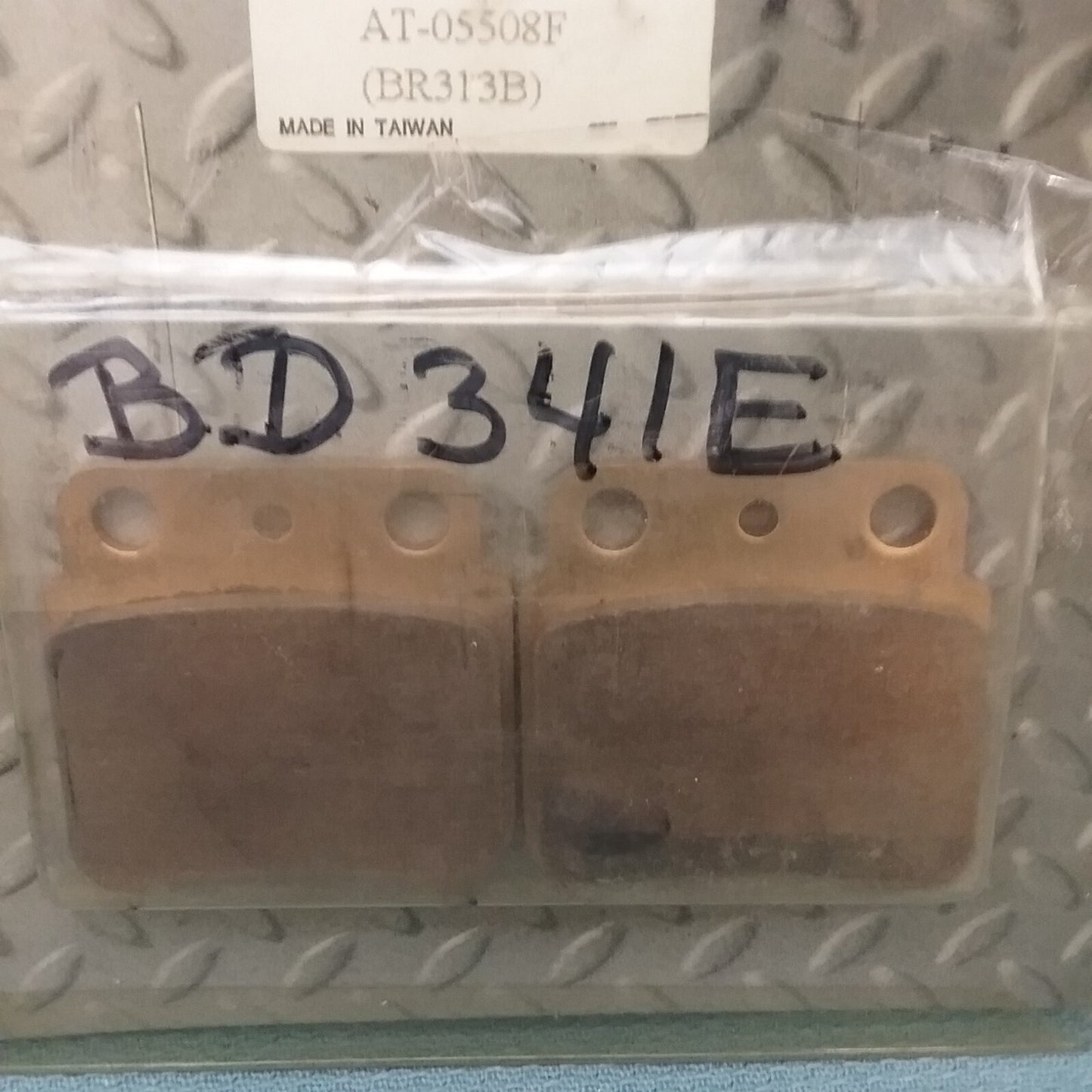 NEW ARMOR TECH AT-05508F BR313B REAR BRAKE PADS, SUZUKI QUADRACER