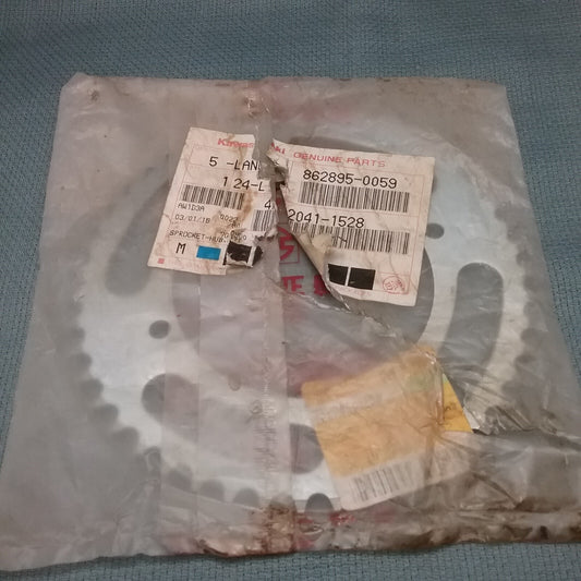 NEW GENUINE KAWASAKI 42041-1528 STEEL REAR DRIVE SPROCKET - HUB 47T