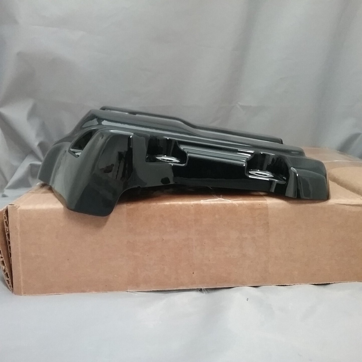 NEW GENUINE HARLEY-DAVIDSON 25700371 MILWAUKEE 8 GLOSS BLACK ROCKER BOX COVER