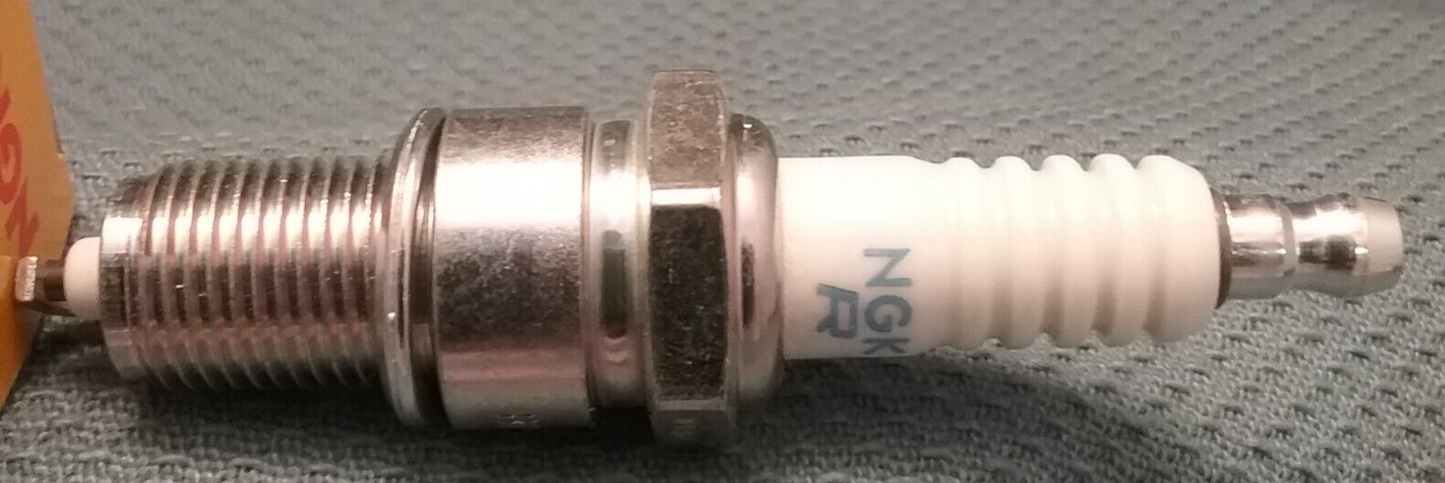 QTY 2, NEW NGK BPR2ES SPARK PLUG REPLACES KAWASAKI 92070-2110, #2264, 2001-2020
