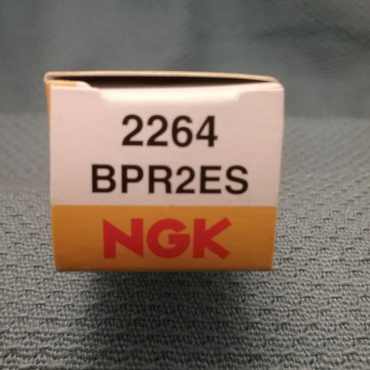 QTY 2, NEW NGK BPR2ES SPARK PLUG REPLACES KAWASAKI 92070-2110, #2264, 2001-2020