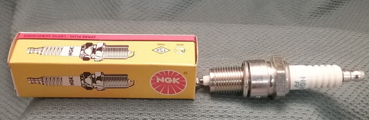 QTY 2, NEW NGK BPR2ES SPARK PLUG REPLACES KAWASAKI 92070-2110, #2264, 2001-2020