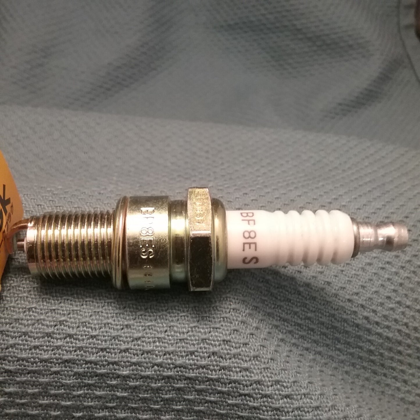 QTY 2, NEW NGK BP8ES SPARK PLUG REPLACES KAWASAKI 92070-1140, #2912, 1988-1989