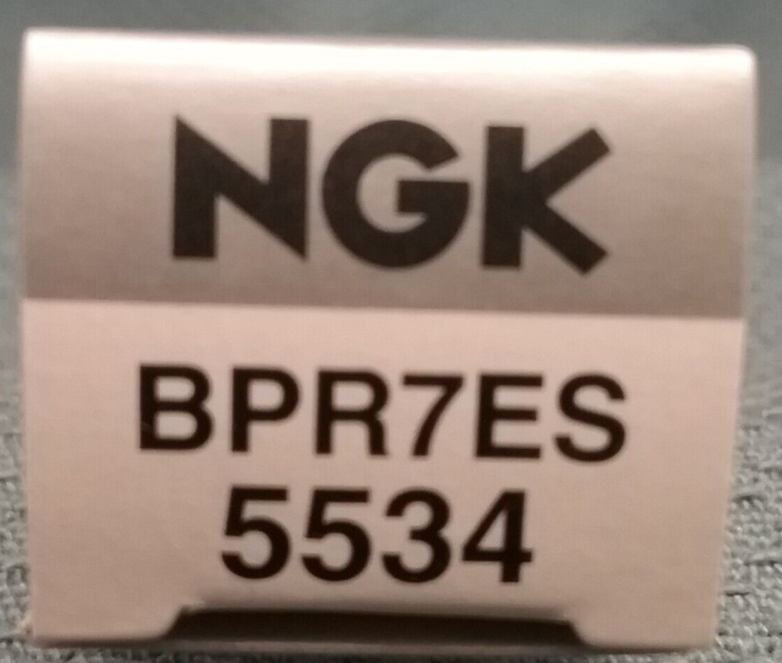 QTY 2 NEW NGK BPR7ES SPARK PLUG REPLACES KAWASAKI 92070-1027, #5534, 1984-1988
