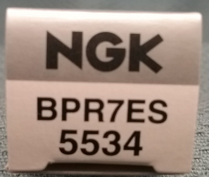 QTY 2 NEW NGK BPR7ES SPARK PLUG REPLACES KAWASAKI 92070-1027, #5534, 1984-1988