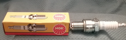 QTY 2, NEW NGK BR9ES SPARK PLUG REPLACES KAWASAKI  #5722, '84-06