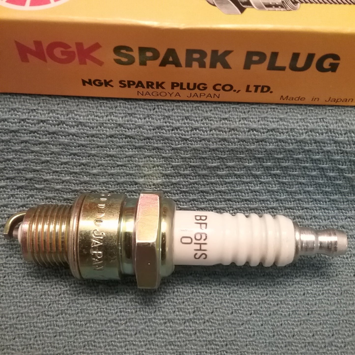 QTY 2, NEW NGK BP6HS-10 SPARK PLUG REPLACES YAMAHA BP6HS-10-00, #6326, 1986-1995