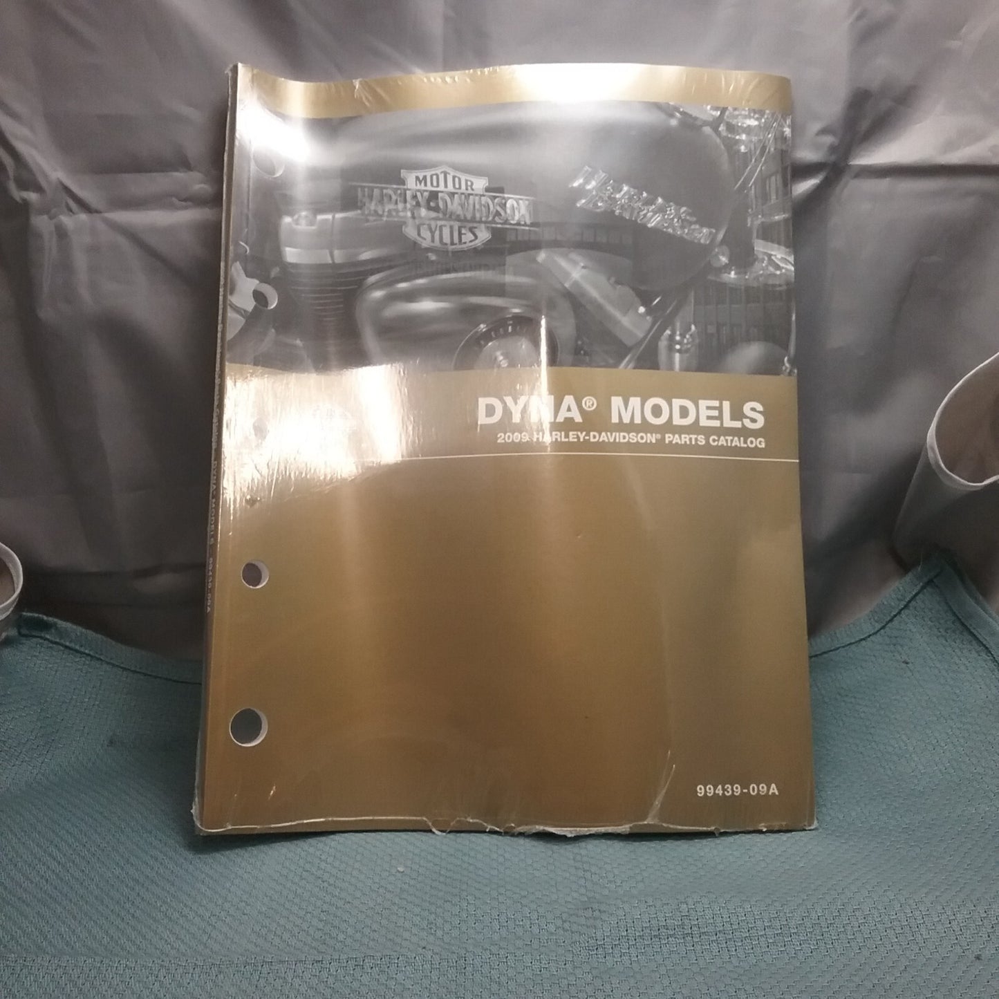 NEW GENUINE HARLEY-DAVIDSON 99439-09A 2009 PARTS CATALOG - DYNA MODELS