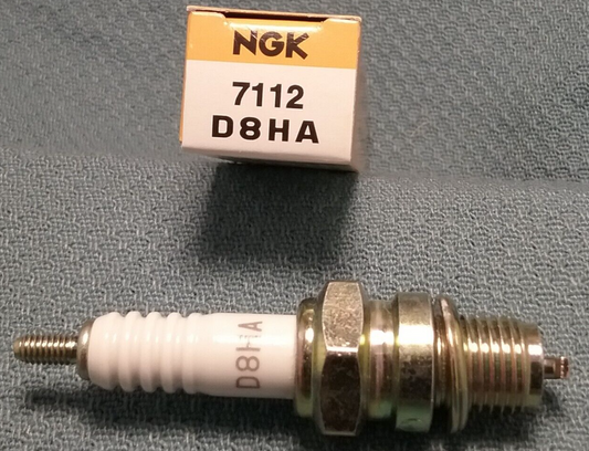 QTY 2, NEW NGK D8HA Nickel Spark Plug 7112 HONDA 998066-58717 ATC110 79-81