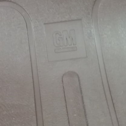 NEW GENIUNE GM 996267 FRONT CONTOUR RUBBER FLOOR MATS