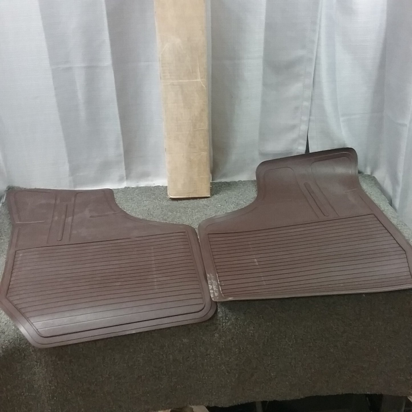 NEW GENIUNE GM 996267 FRONT CONTOUR RUBBER FLOOR MATS