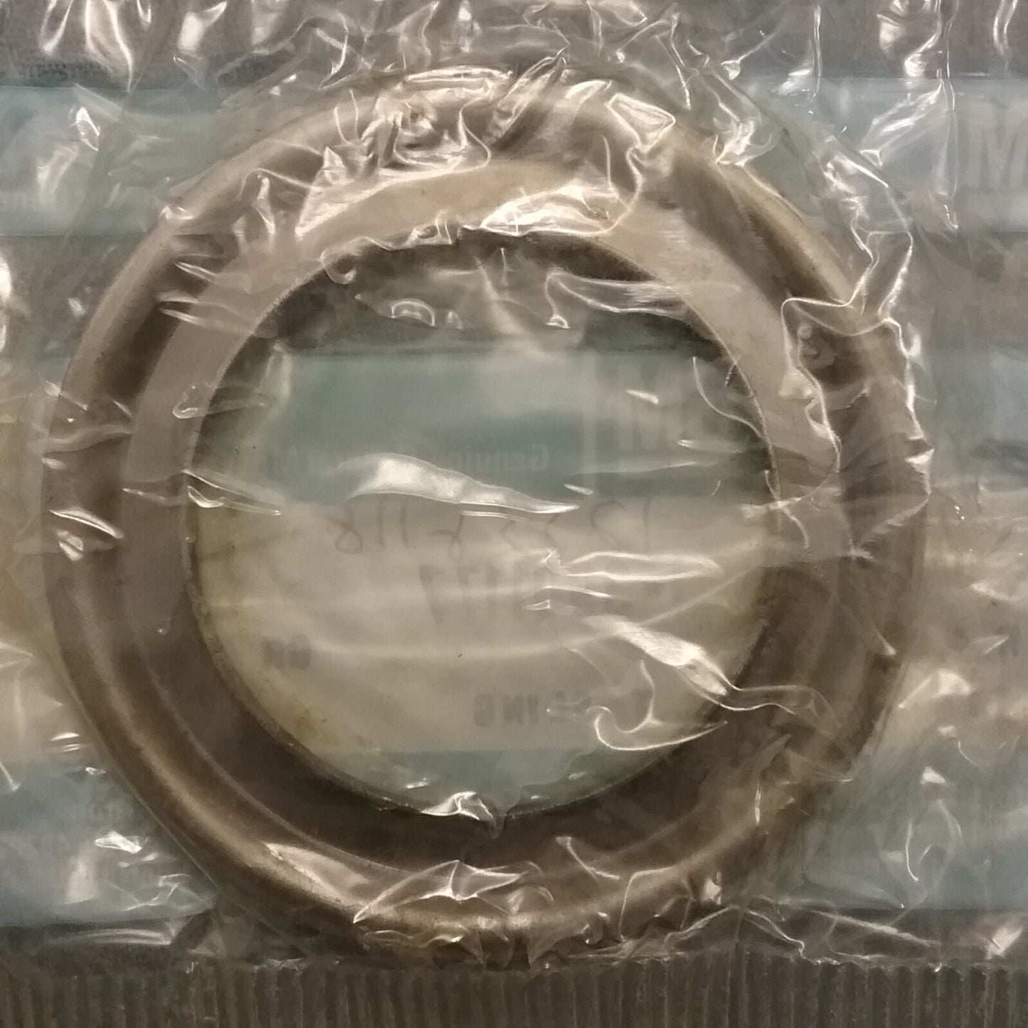 NEW GENUINE GM 3901177 Slinger-Clutch Gear Bearing Oil