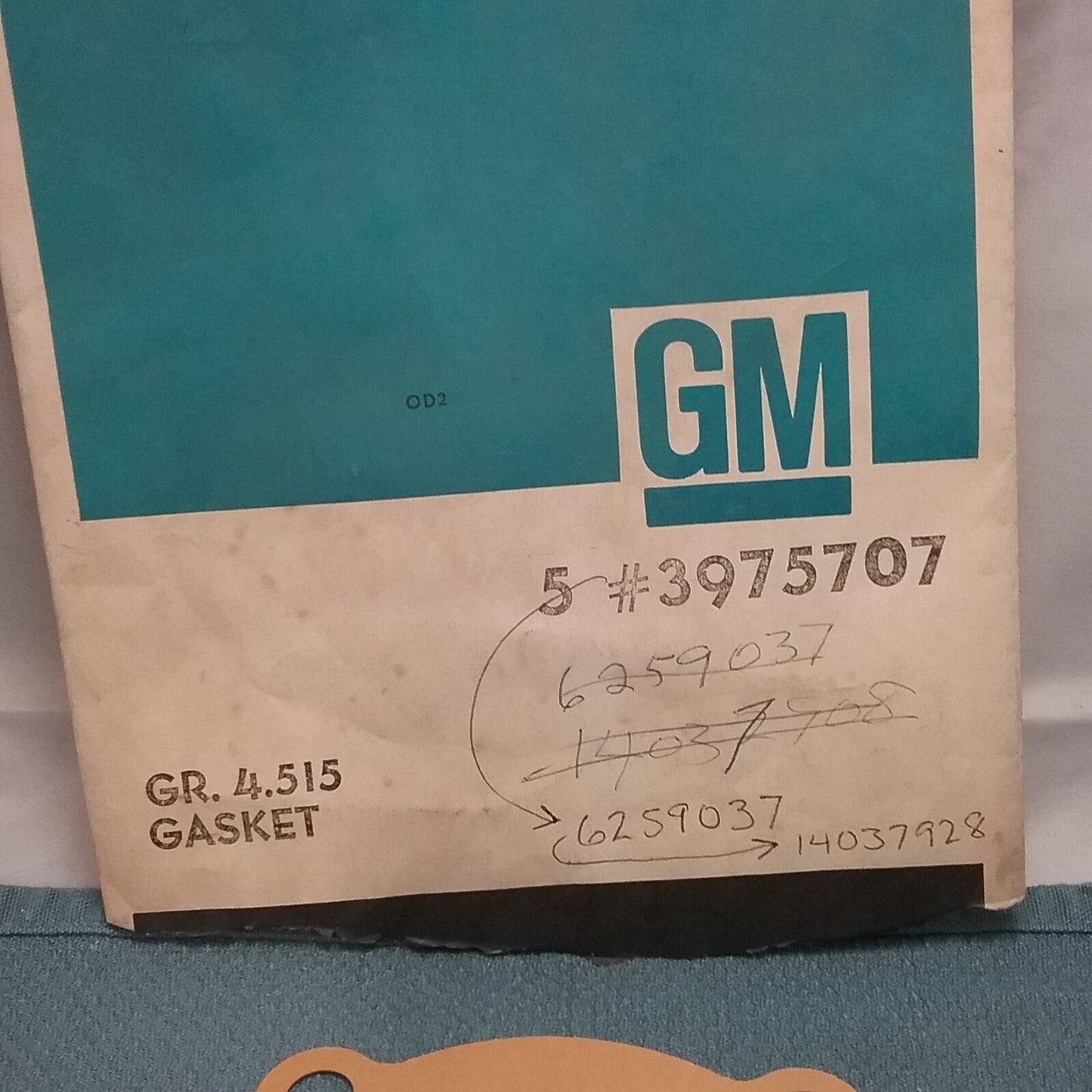 NEW GENIUNE GENERAL MOTORS 14037928 GASKET 3975707