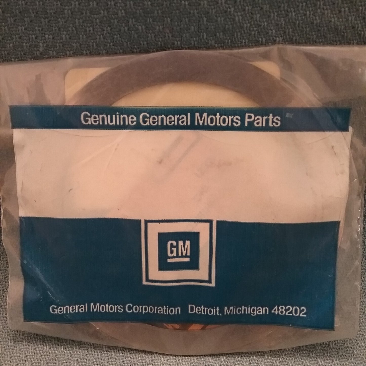 NEW GENUINE GM 15636196 Shim, Mainshaft Rear Bearing(.0176, .0186)