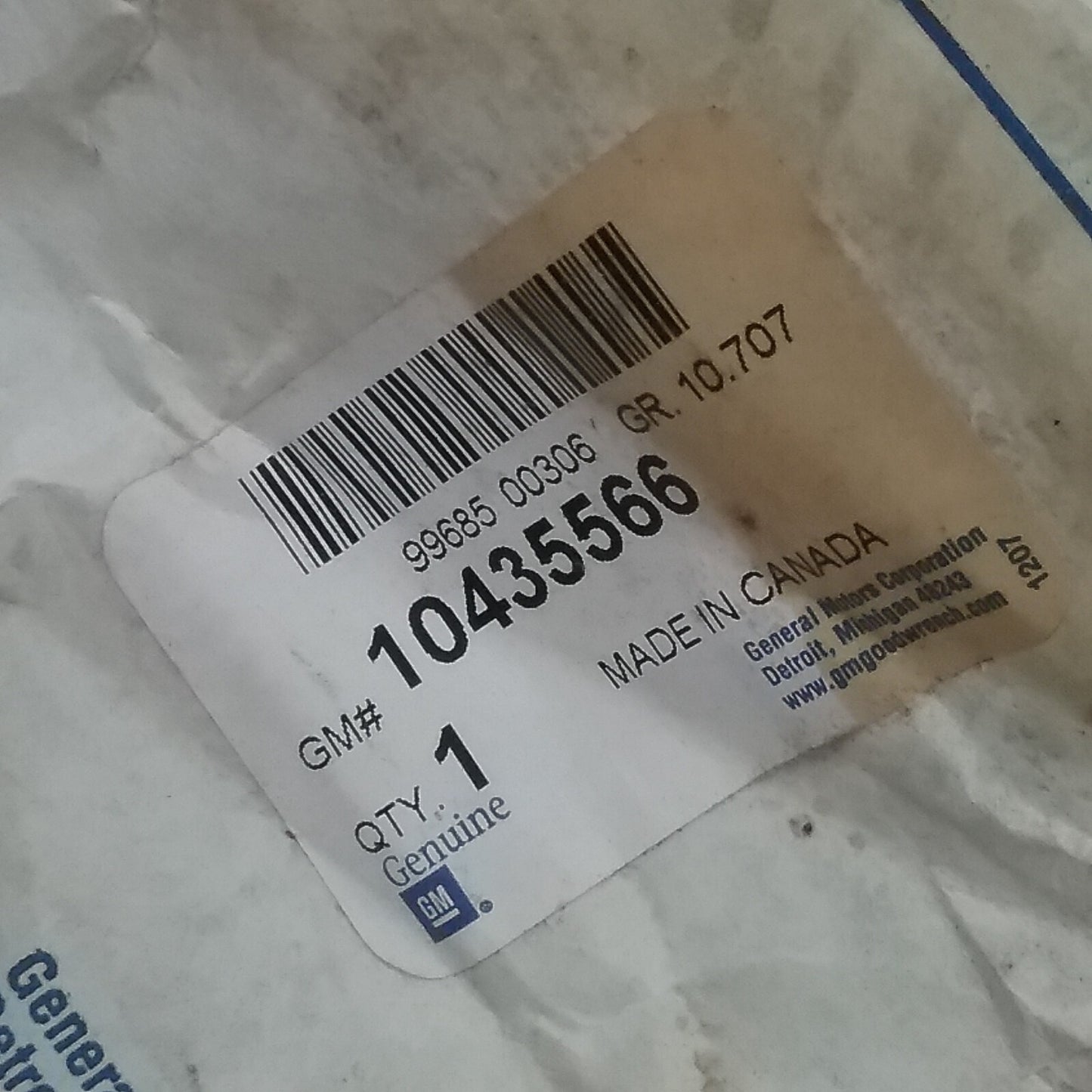 NEW GENIUNE GENERAL MOTORS 10435566 REVEAL MOLDING