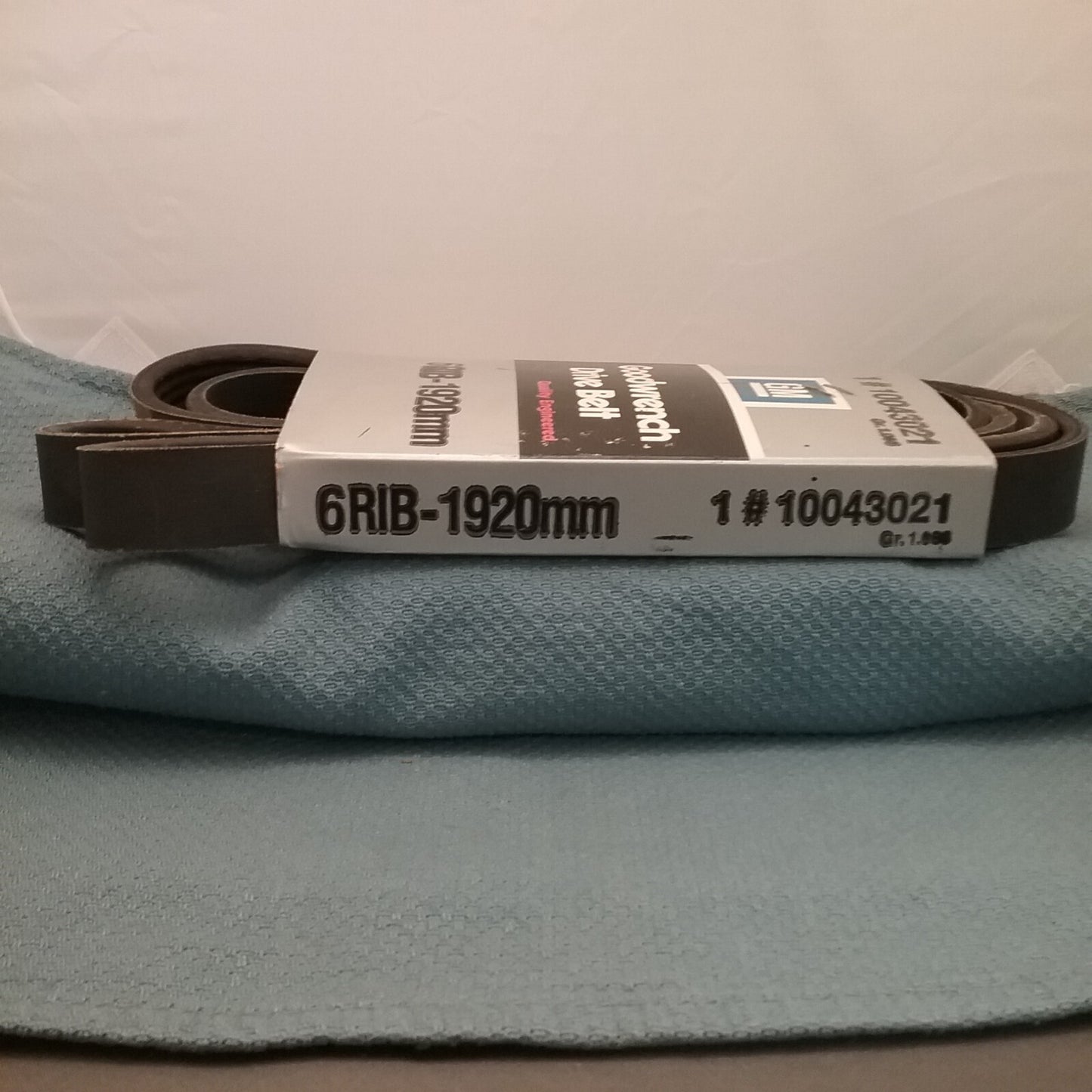 NEW GENUINE GM 10043021 Serpentine Belt 6 RIB-1920 MM GR. 1.066