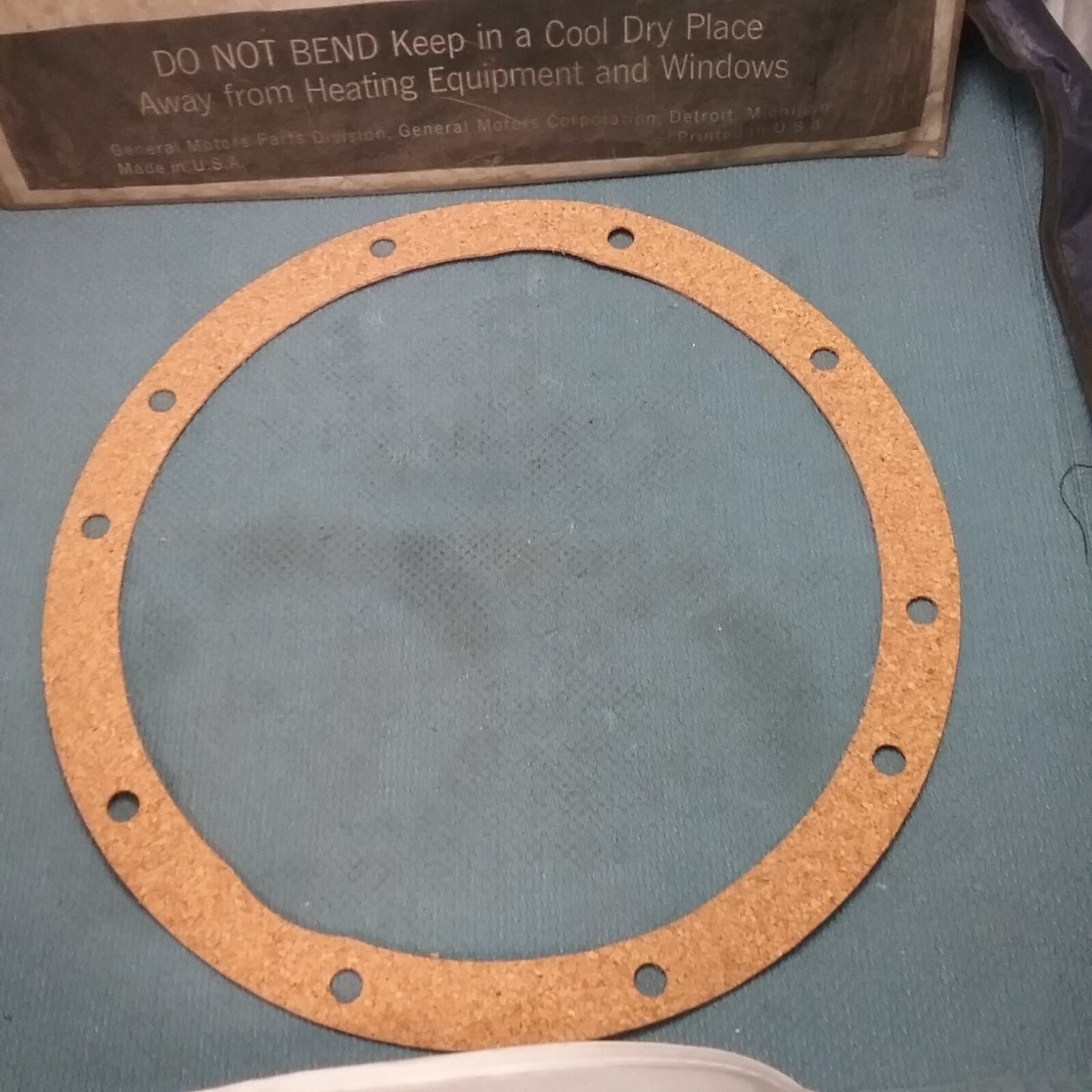 NEW GENUINE GENERAL MOTORS 3665606 DIFFERENTIAL COVER GASKET