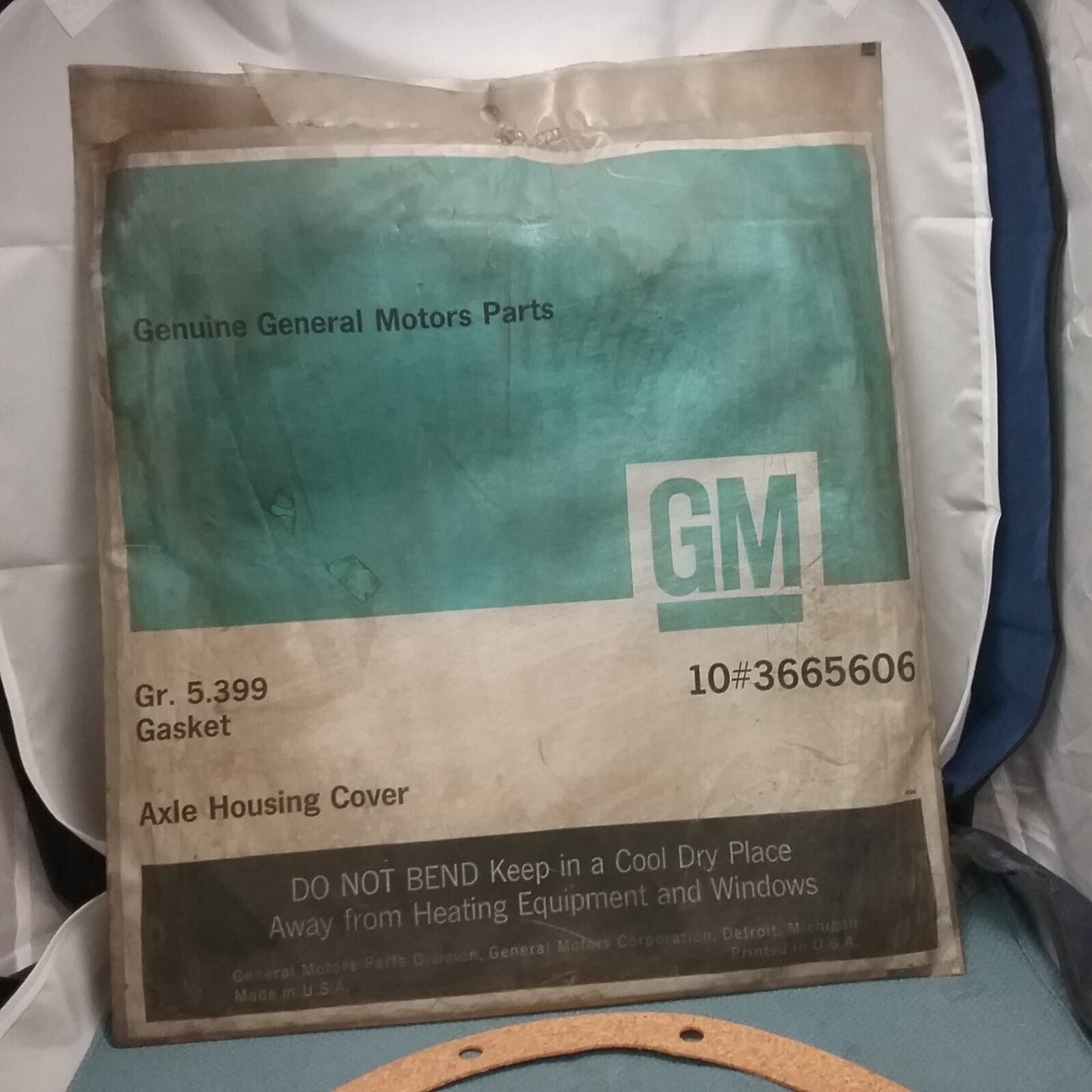 NEW GENUINE GENERAL MOTORS 3665606 DIFFERENTIAL COVER GASKET
