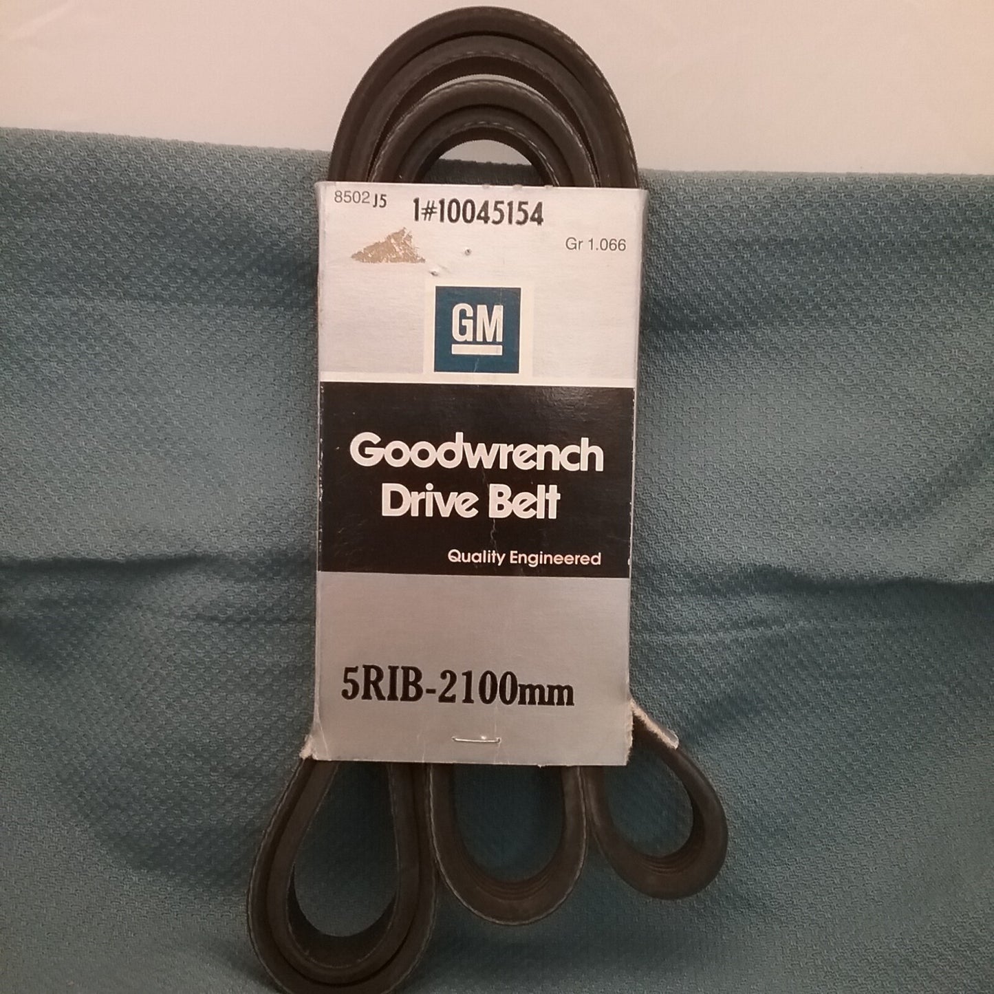 NEW GENUINE GM 10045154 Serpentine Belt 5 RIB-2100 MM GR. 1.066, 88986827