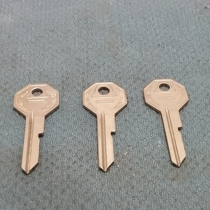 QTY 3 NEW CURTIS B-10 KEY BLANK FOR GM
