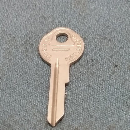 NEW CURTIS B-11 BLANK KEY FOR GM