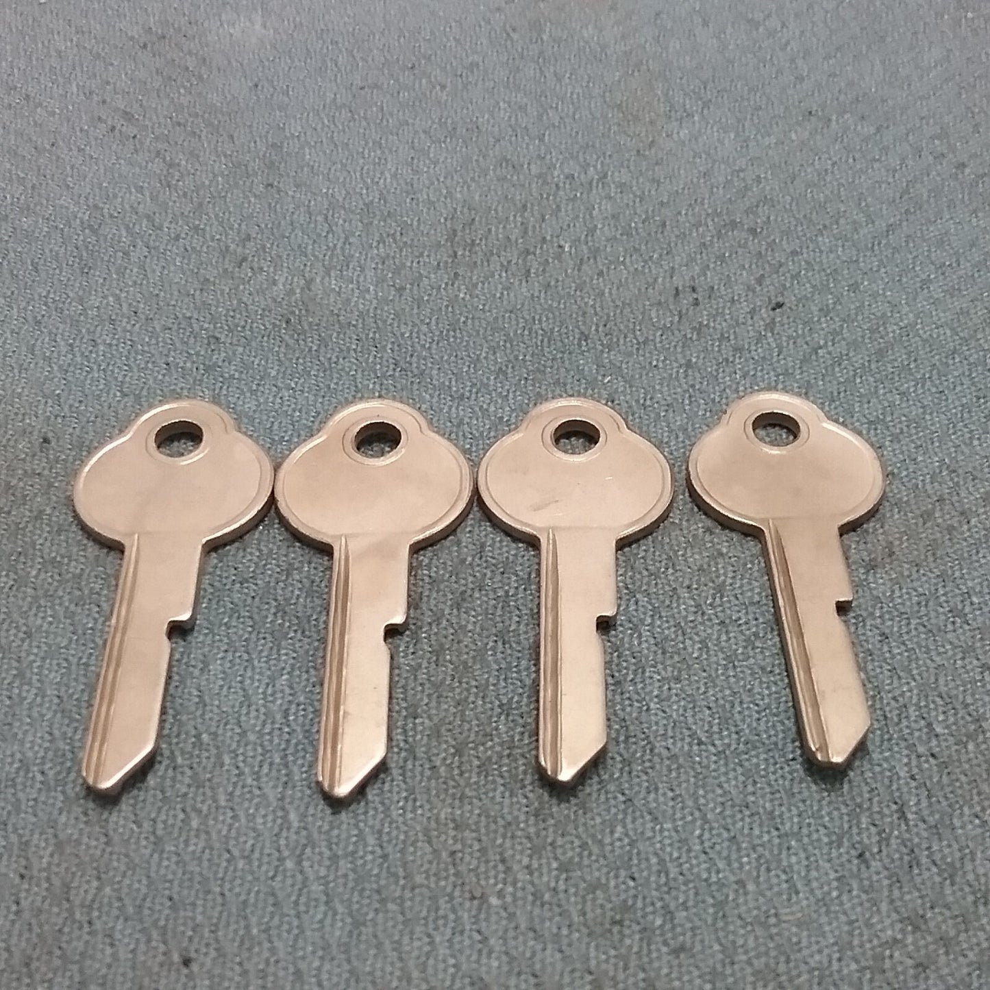 QTY 4 NEW CURTIS B-41 KEY BLANK FOR GM