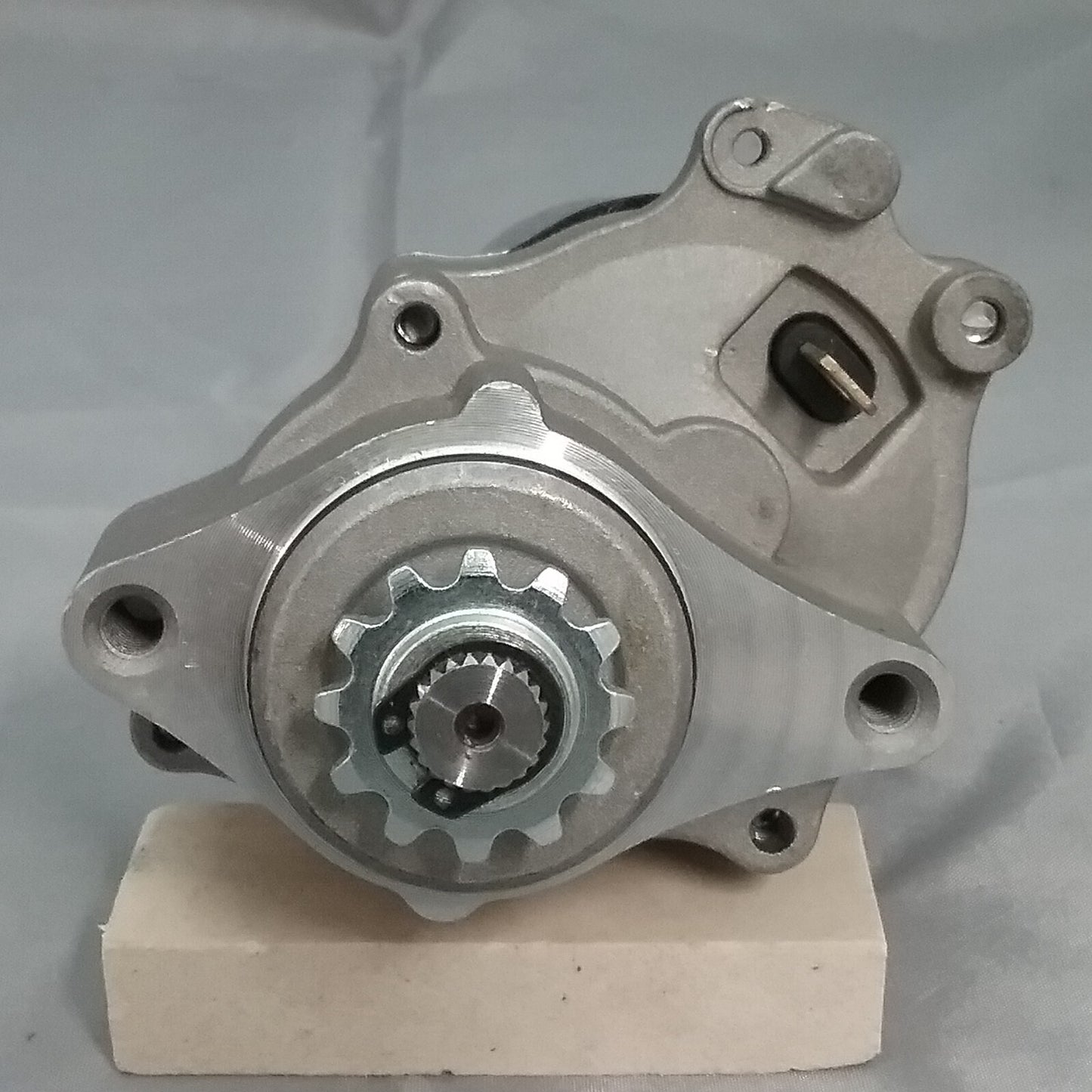 NEW UNIVERSAL STARTER MOTOR 12 TOOTH 2 STUD TOP MOUNT 110CC
