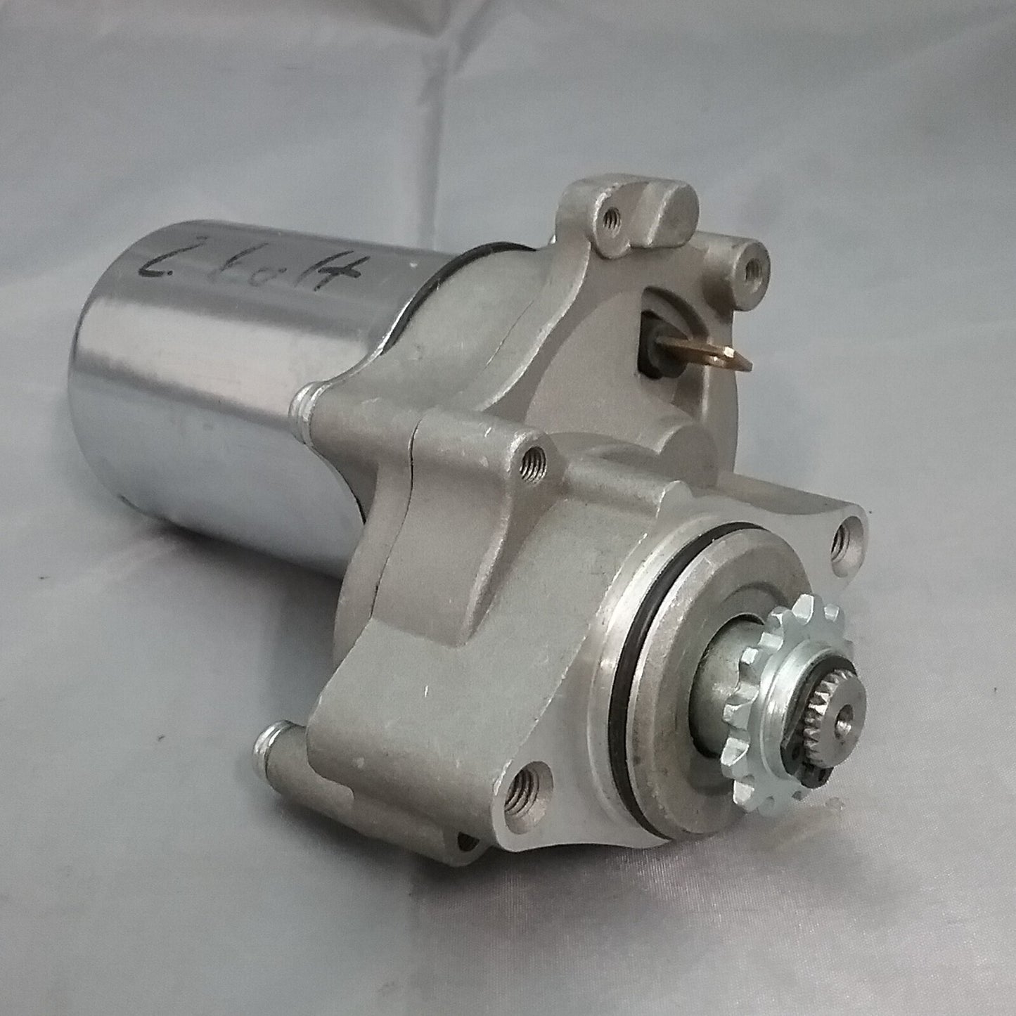 NEW UNIVERSAL STARTER MOTOR 12 TOOTH 2 STUD TOP MOUNT 110CC