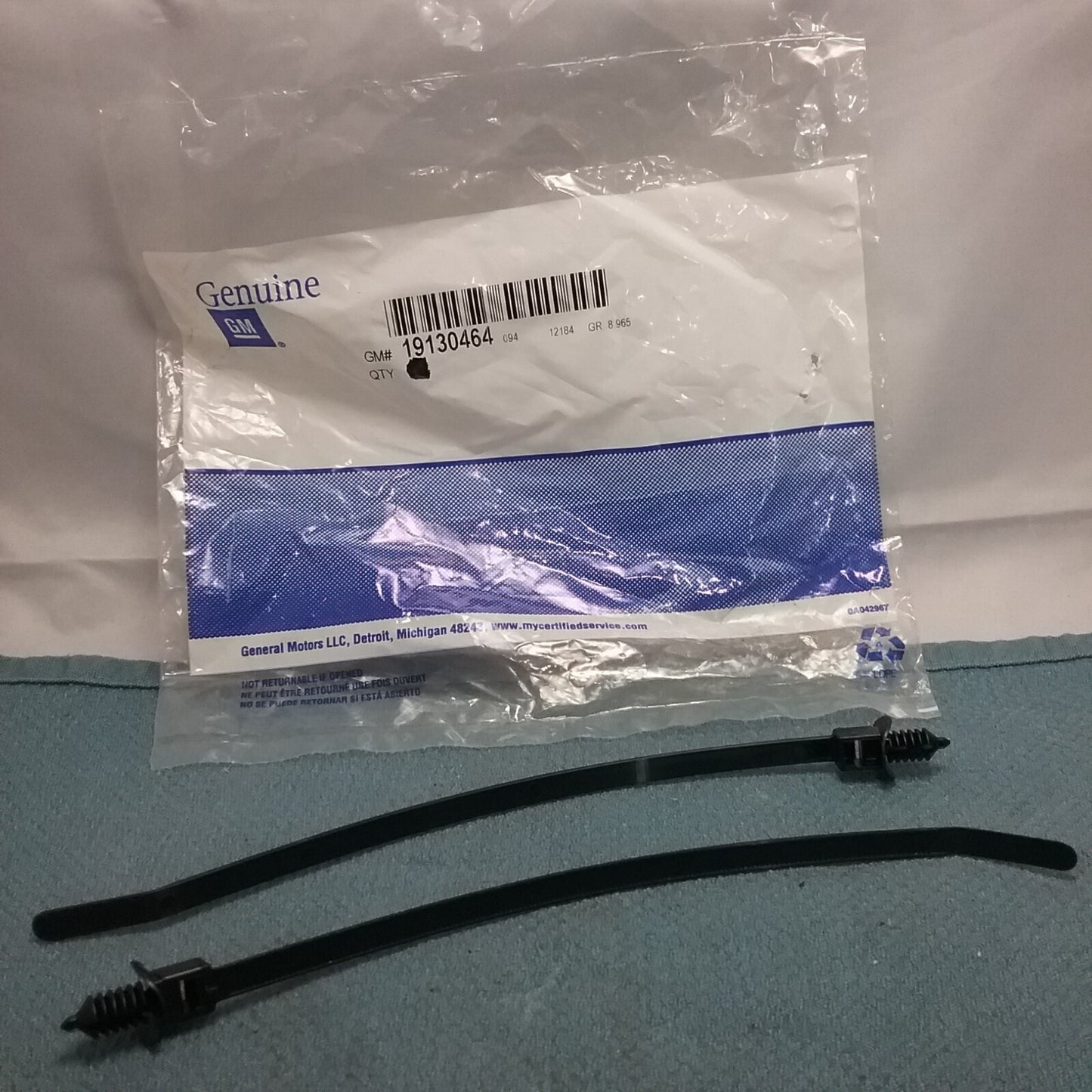 QTY 2 NEW GENUINE GM 19130464 MULTI-PURPOSE CLIP