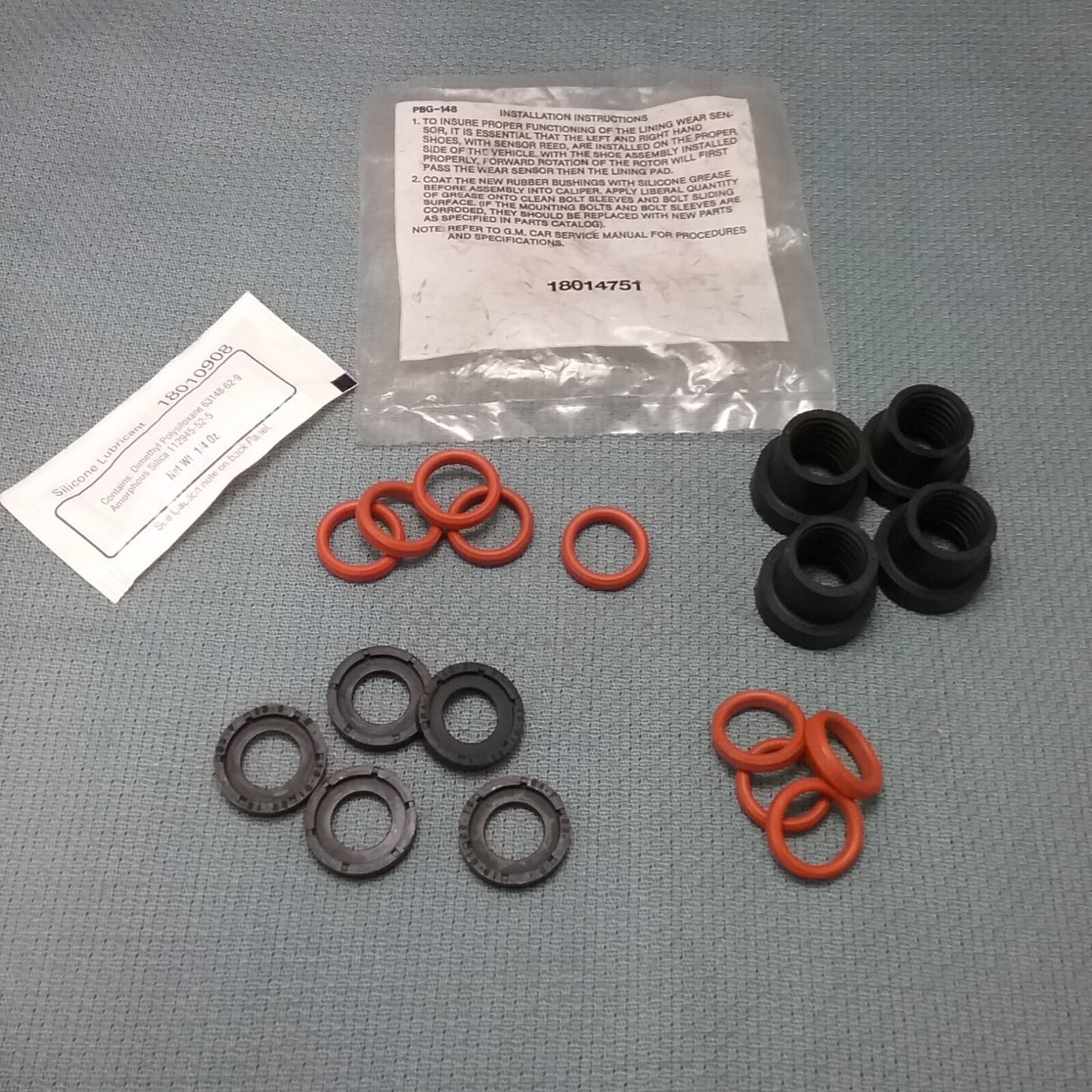 NEW GM 18014751 FRONT BRAKE CALIPER KIT