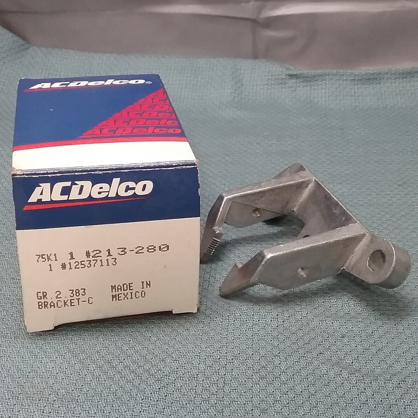 NEW ACDELCO 213-280 Bracket, Crankshaft Position Sensor GM 12537113
