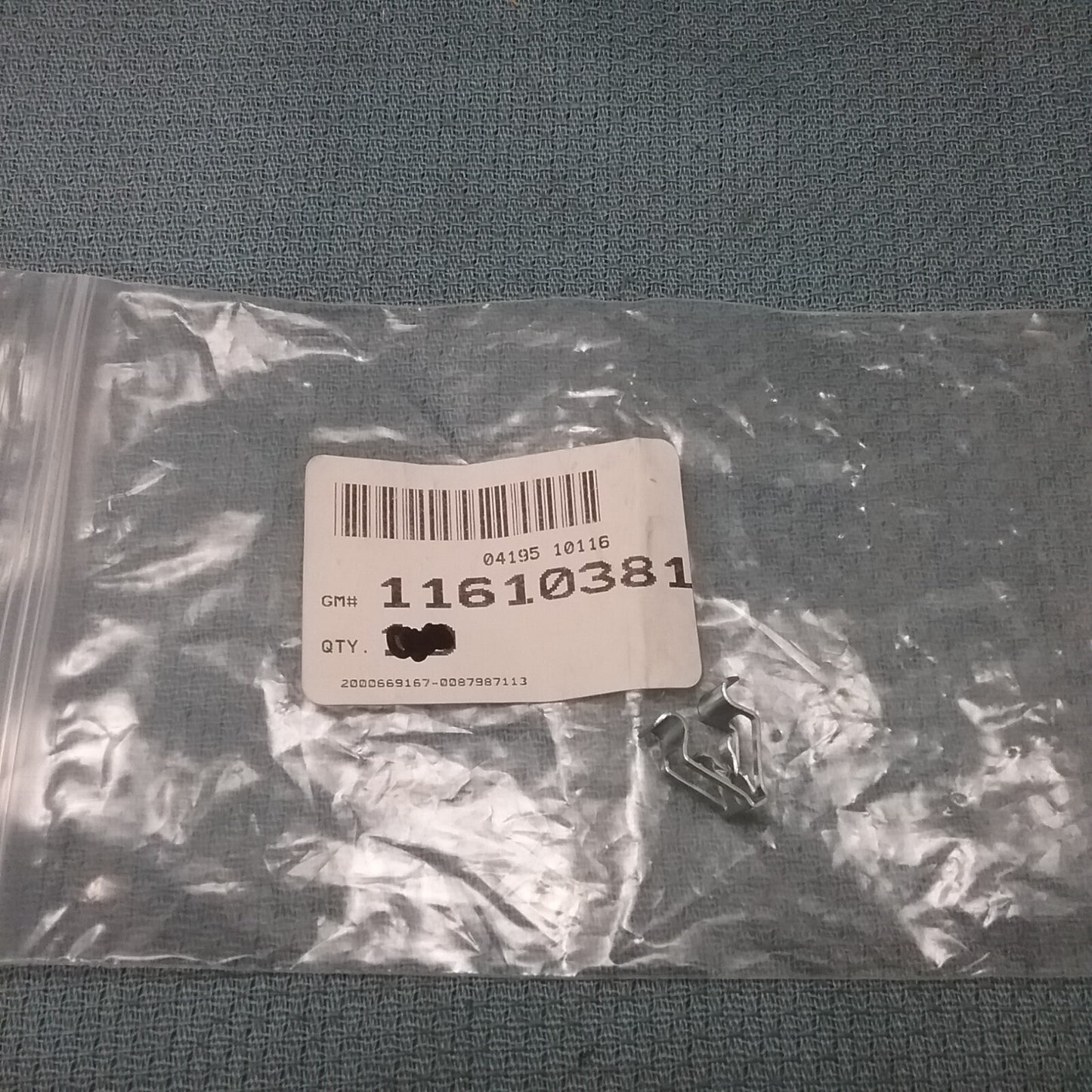 NEW GM 11610381 CLIP