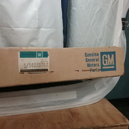 NEW GM 14068761 15" STAINLESS BEAUTY TRIM RING 14073707