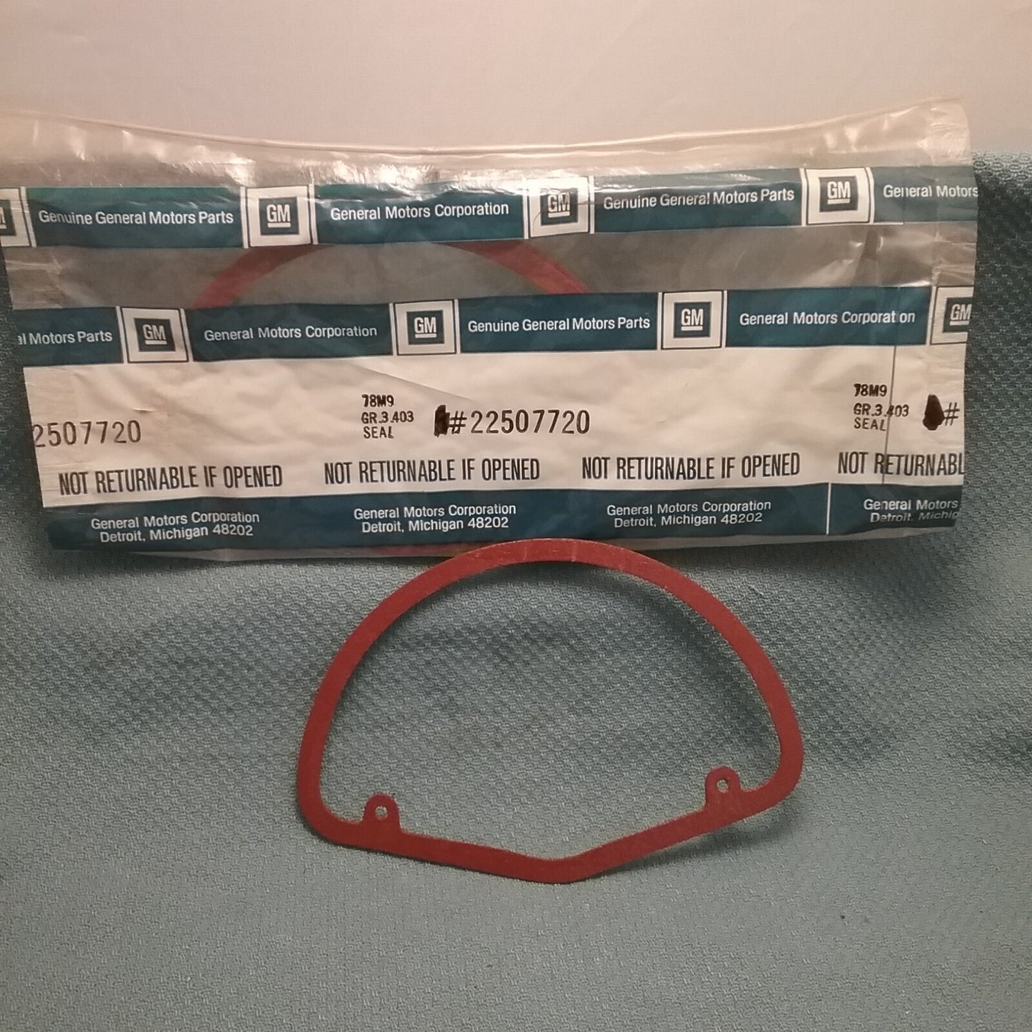 NEW GENUINE GM 22507720 Seal, Air Cleaner