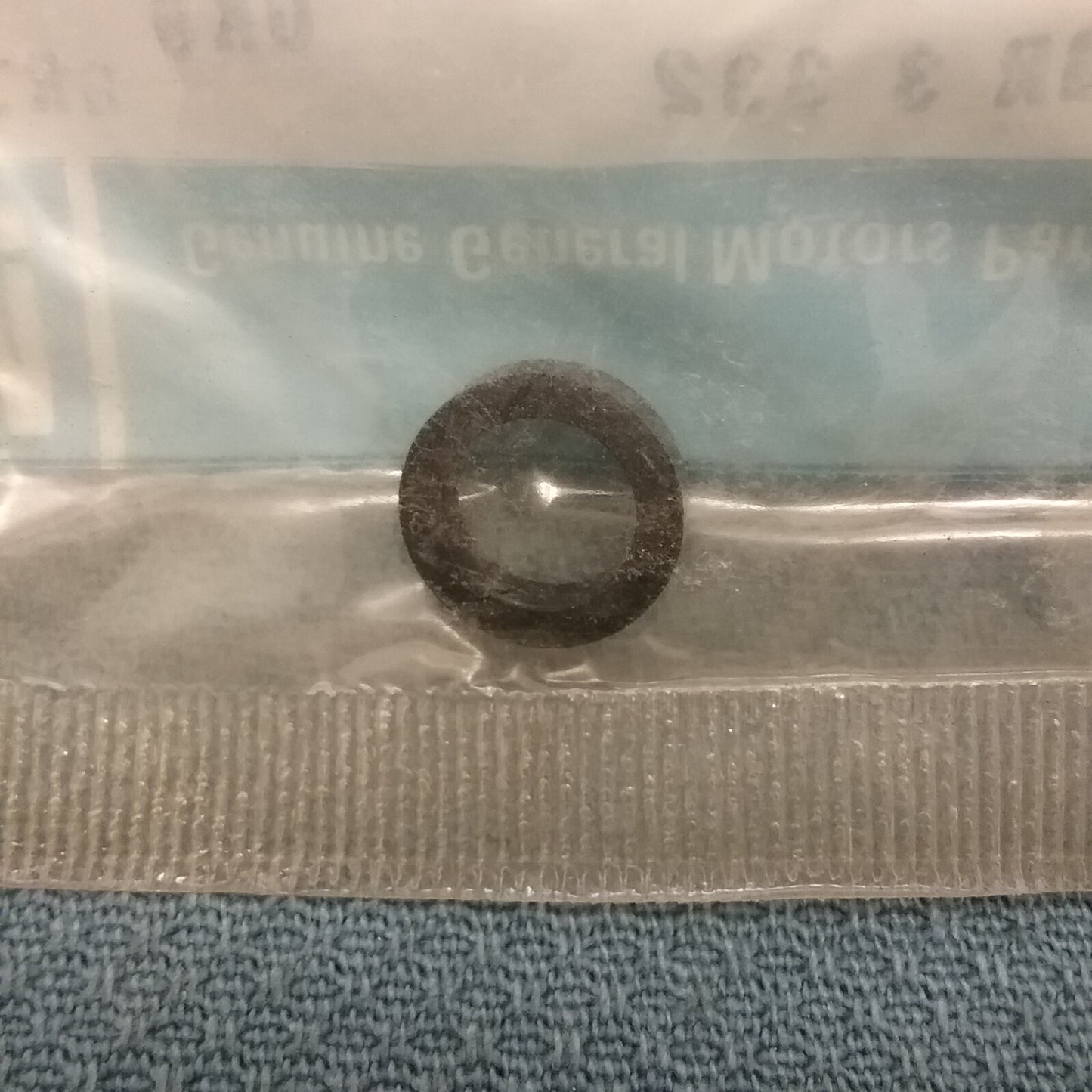 NEW GENUINE GM 561890 SEAL, Fuel Injection