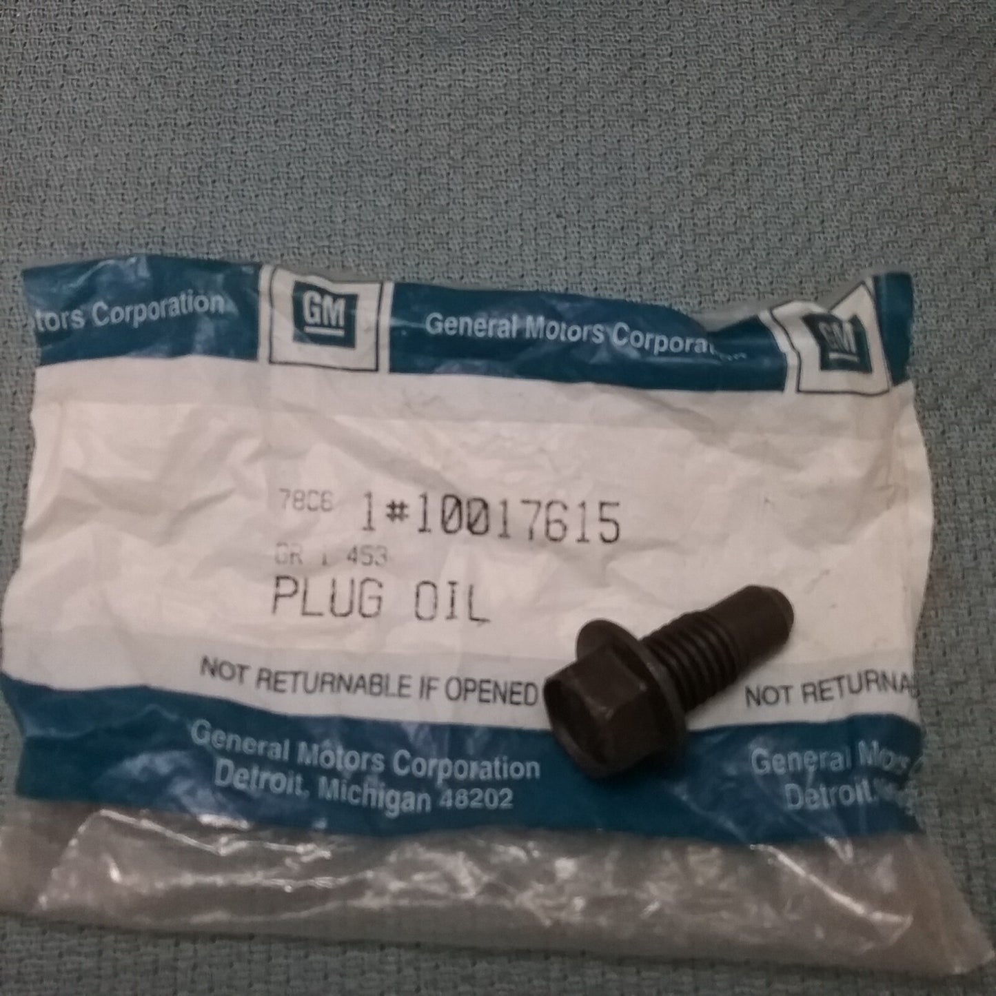 NEW GENUINE GM 10017615 Plug, Oil Pan Drain