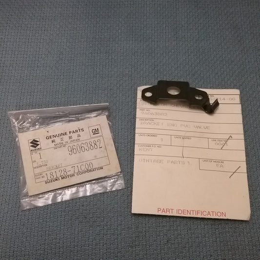 NEW GENUINE SUZUKI 18128-71C00 Bracket, Engine P.V.C Valve GM 96063882