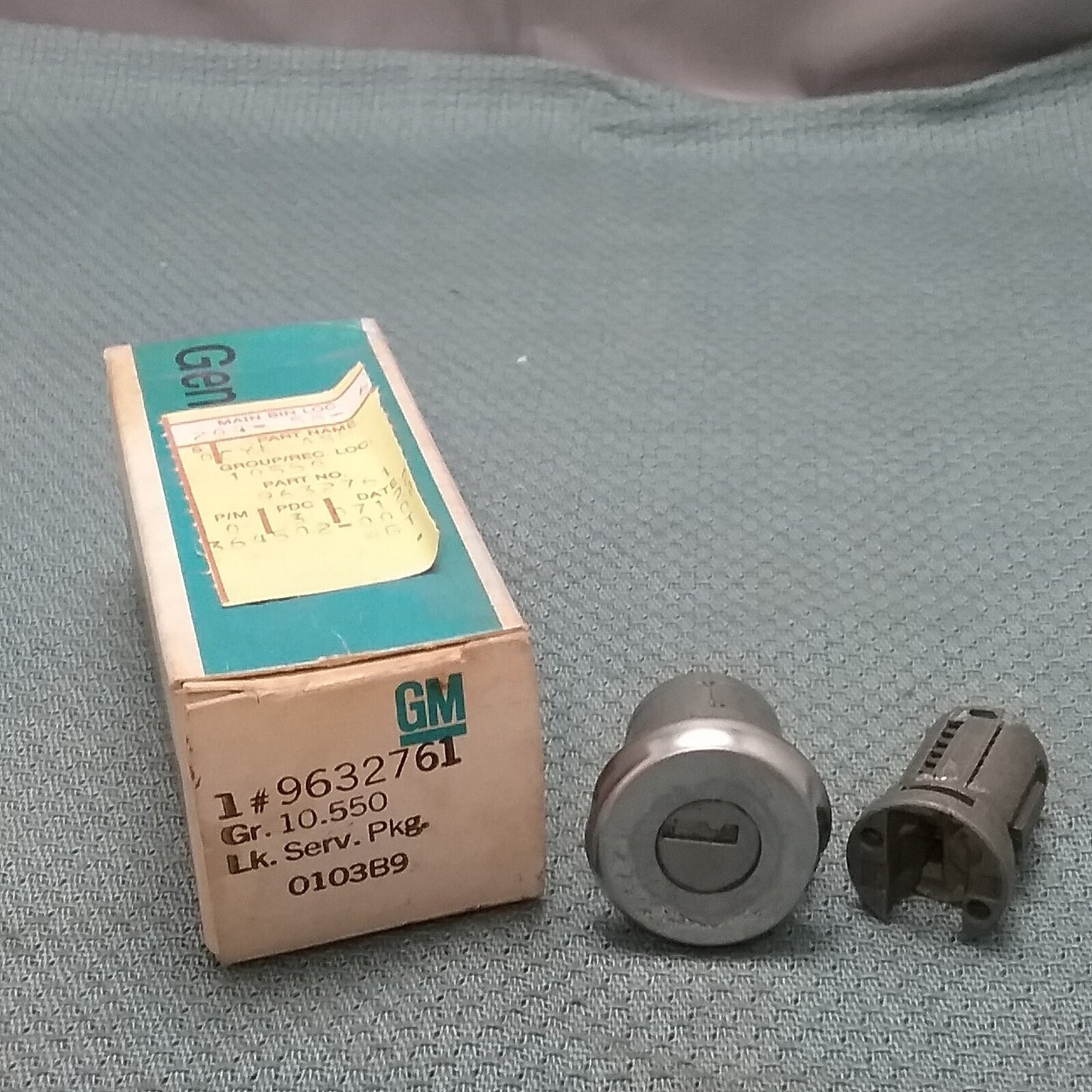 NEW GENUINE GM 9632761 Door Lock Cylinder Service Kit (Partial kit)