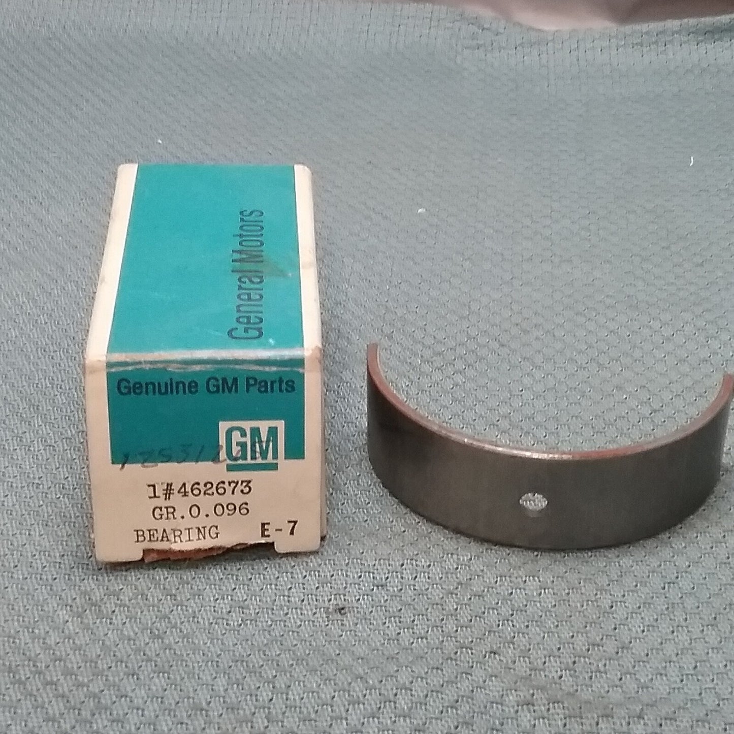 NEW GENUINE GM 462673 BEARING
