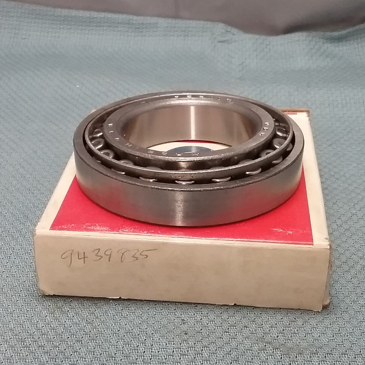 NEW NDH BEARING 9439835 TAPER ROLLER BEARING