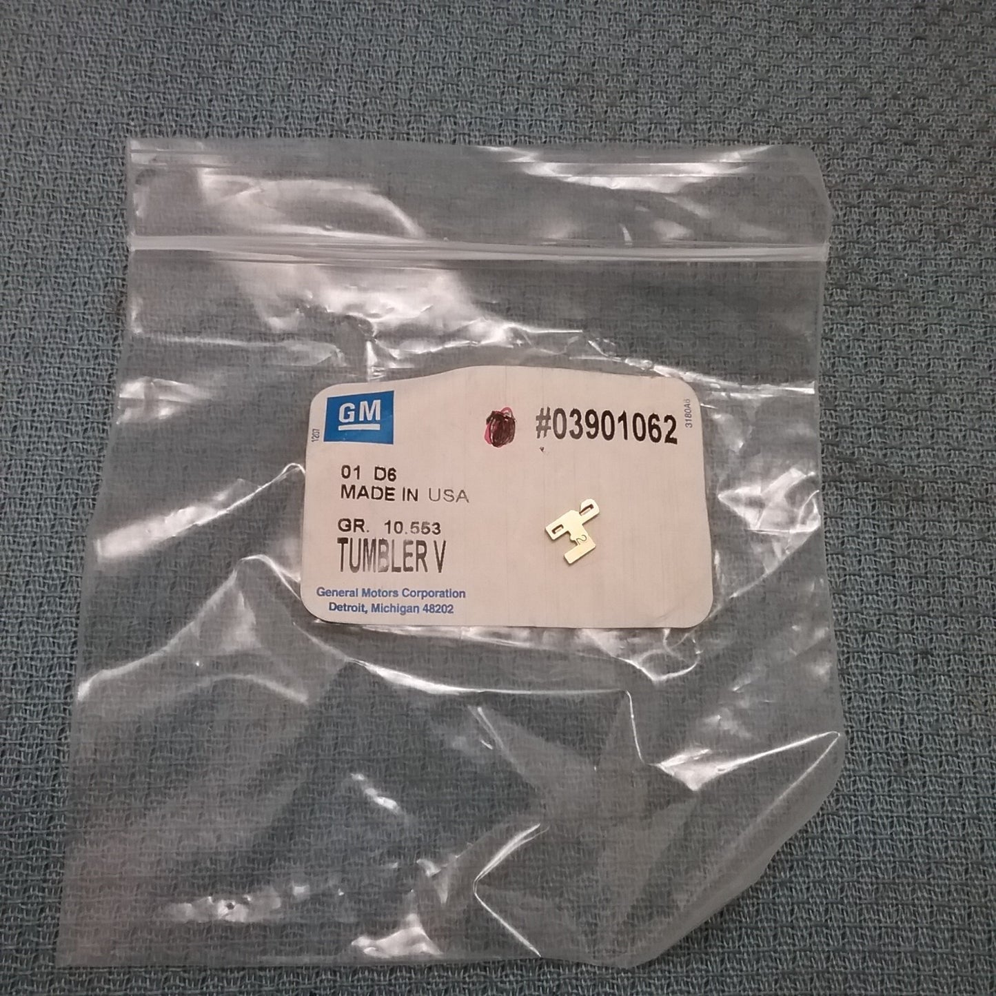 NEW GENUINE GM 03901062 Tumbler, Lock Cyl #2 (Side Bar)