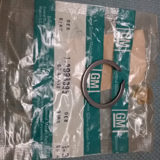 NEW GENUINE GM 3998395 RING, TRANSMISSION REAR BEARING GR 4.412